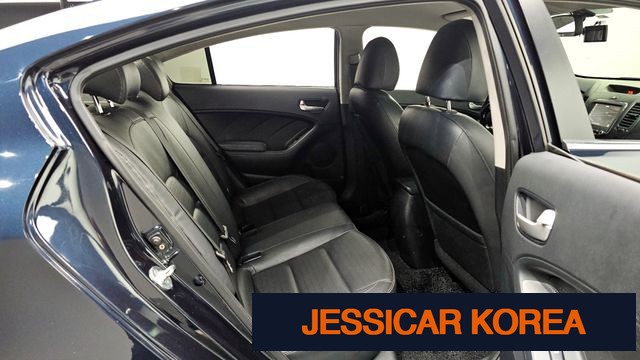 2017 Kia The New K3 - Thumbnail 17