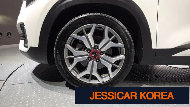 2020 Kia Seltos - Thumbnail 12