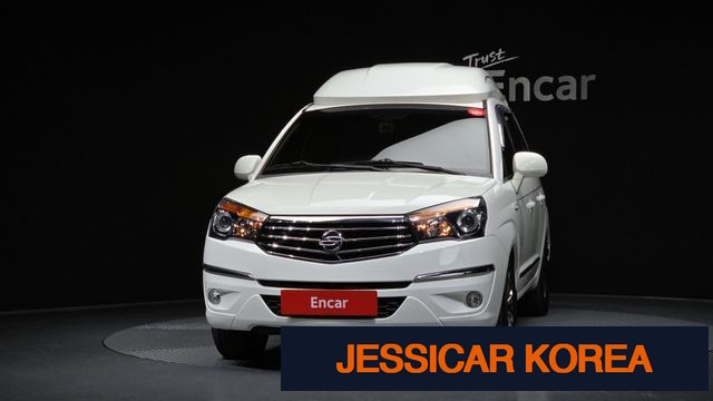 2016 KG Mobility Korando Turismo - Thumbnail 3