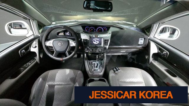 2016 KG Mobility Korando Turismo - Thumbnail 9