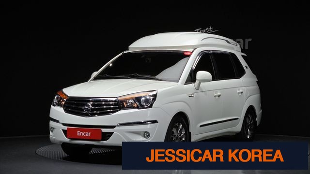 2016 KG Mobility Korando Turismo - Thumbnail 13