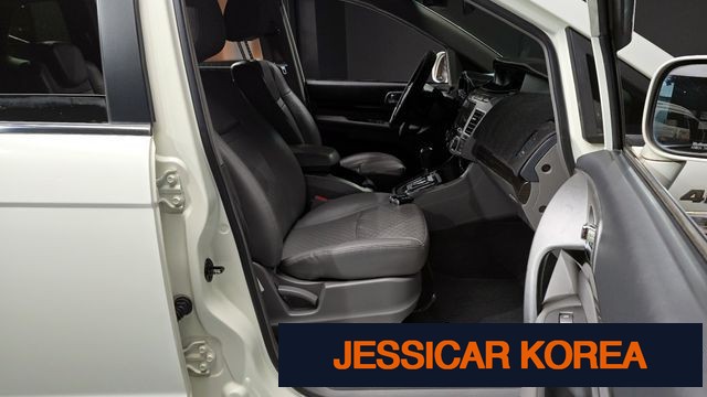 2016 KG Mobility Korando Turismo - Thumbnail 18