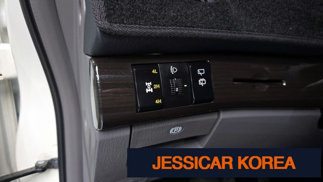2016 KG Mobility Korando Turismo - Thumbnail 20