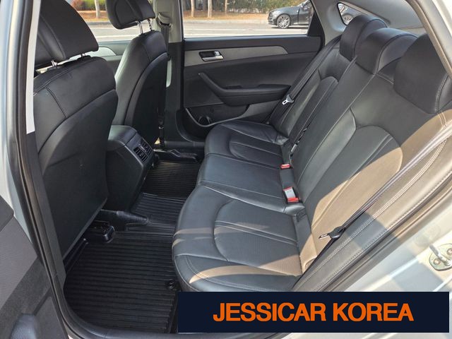 2017 Hyundai LF Sonata - Thumbnail 3