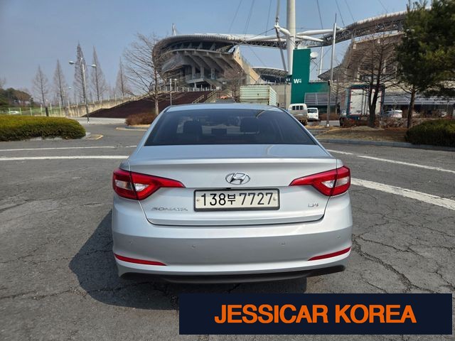 2017 Hyundai LF Sonata - Thumbnail 15