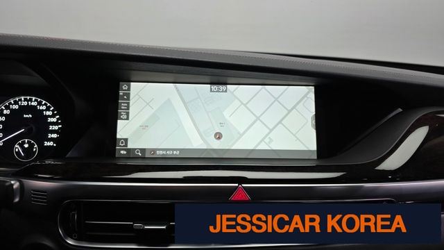 2021 Genesis G90 - Thumbnail 4