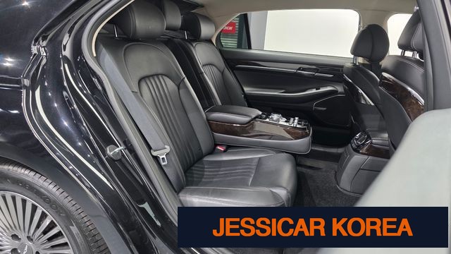 2021 Genesis G90 - Thumbnail 9