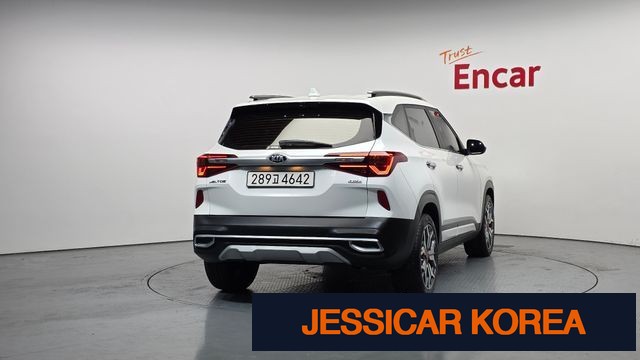 2022 Kia Seltos - Thumbnail 12