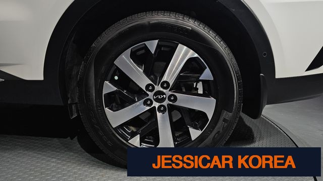 2023 Kia Sorento 4th Gen - Thumbnail 2