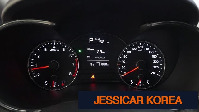 2016 Kia The New K3 - Thumbnail 8