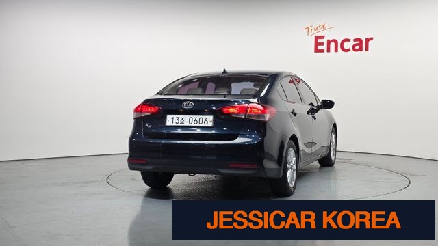 2016 Kia The New K3 - Thumbnail 9