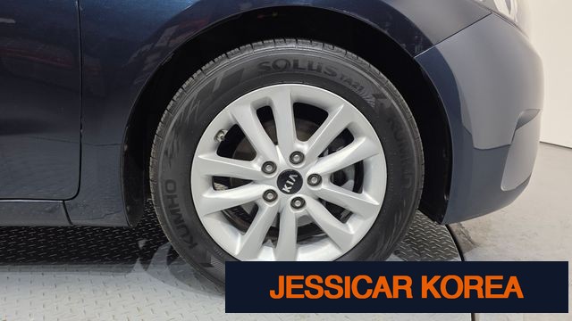 2016 Kia The New K3 - Thumbnail 11