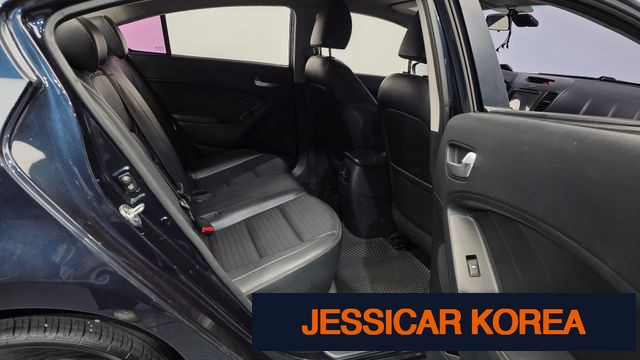 2016 Kia The New K3 - Thumbnail 17