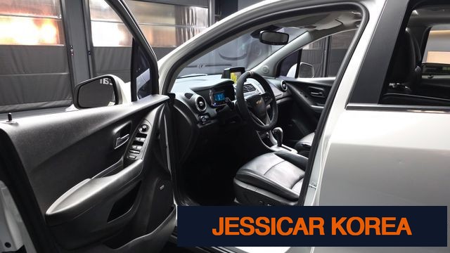 2016 Chevrolet Trax - Thumbnail 2