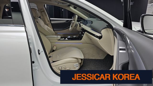 2025 Genesis G80 (RG3) - Thumbnail 15