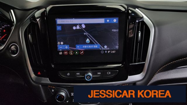 2021 Chevrolet Traverse - Thumbnail 18