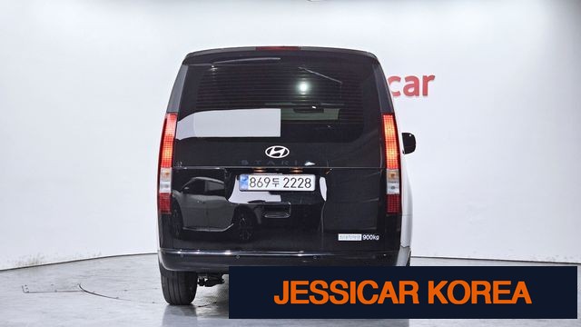 2025 Hyundai Staria - Thumbnail 6