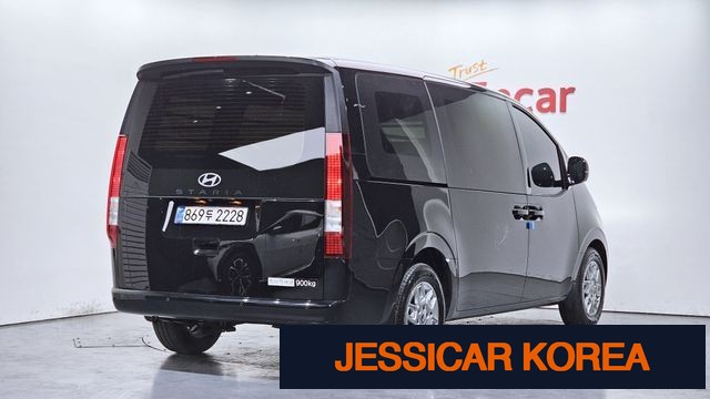 2025 Hyundai Staria - Thumbnail 17