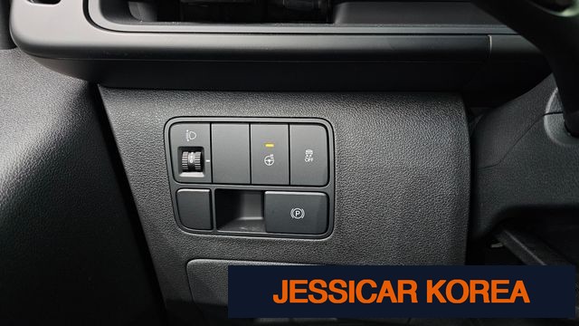 2025 Hyundai Staria - Thumbnail 18