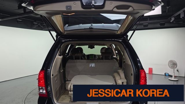2013 Kia Carnival R - Thumbnail 2