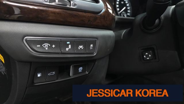 2016 Genesis EQ900 - Thumbnail 6