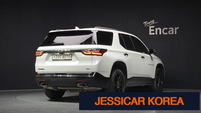 2020 Chevrolet Traverse - Thumbnail 17