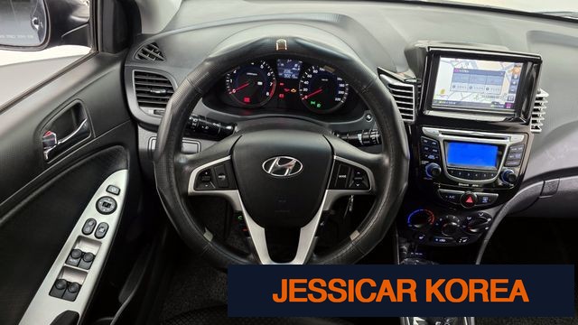 2011 Hyundai Accent (new model) - Thumbnail 5
