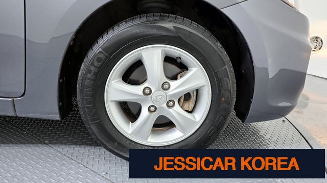 2011 Hyundai Accent (new model) - Thumbnail 7