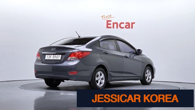 2011 Hyundai Accent (new model) - Thumbnail 8