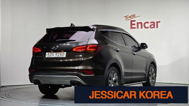 2017 Hyundai Santa Fe The Prime - Thumbnail 2