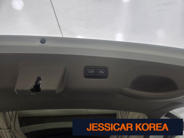 2021 Kia Carnival 4th Gen - Thumbnail 17