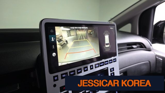 2025 Hyundai Staria - Thumbnail 8
