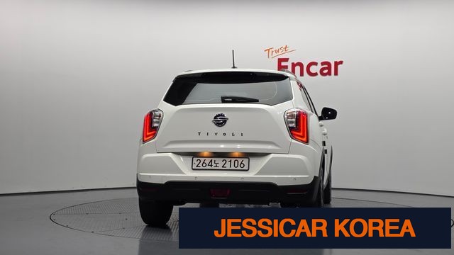 2022 KG Mobility Very New Tivoli - Thumbnail 3