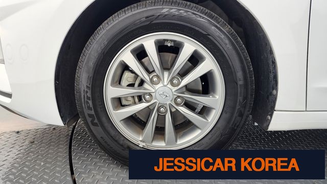 2020 Hyundai The New Avante AD - Thumbnail 12