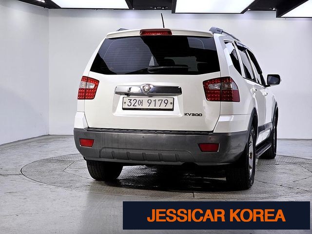 2012 Kia Mohave - Thumbnail 10