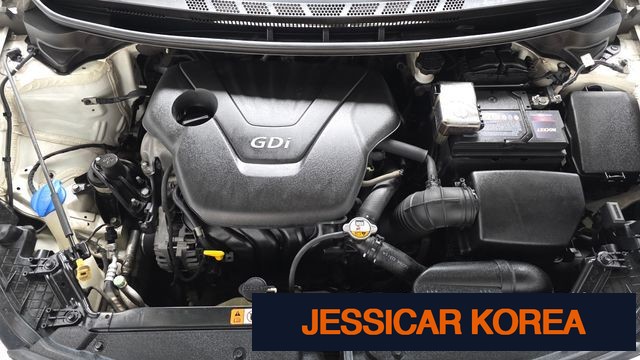 2013 Kia K3 - Thumbnail 4