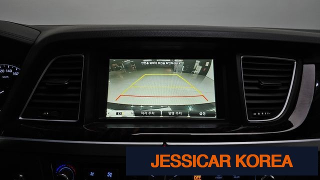 2016 Hyundai Genesis DH - Thumbnail 4
