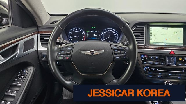 2016 Hyundai Genesis DH - Thumbnail 5
