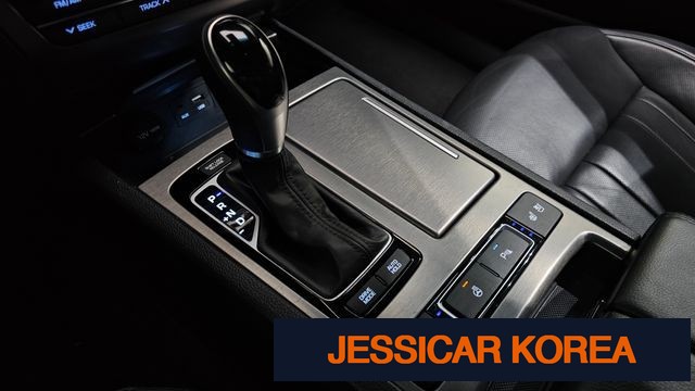 2016 Hyundai Genesis DH - Thumbnail 8