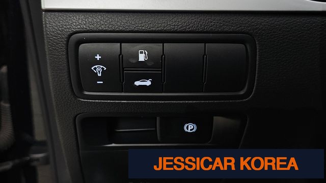 2016 Hyundai Genesis DH - Thumbnail 16