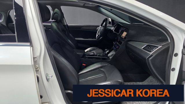 2015 Hyundai LF Sonata - Thumbnail 2