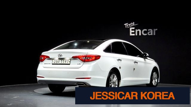 2015 Hyundai LF Sonata - Thumbnail 6