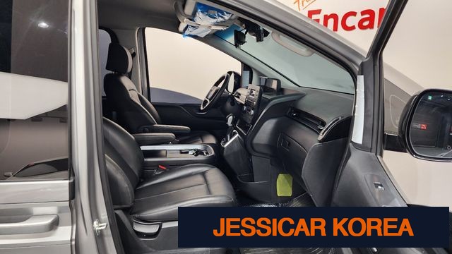 2025 Hyundai Staria - Thumbnail 7