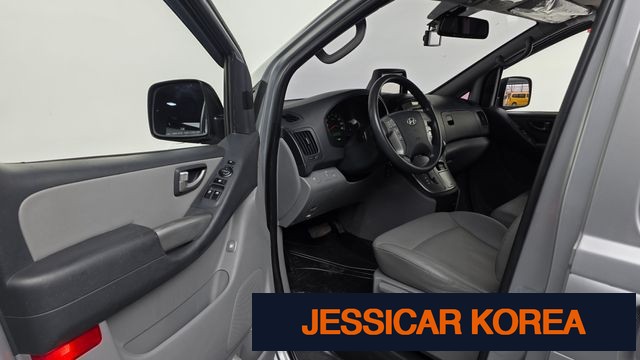 2014 Hyundai Grand Starex - Thumbnail 4