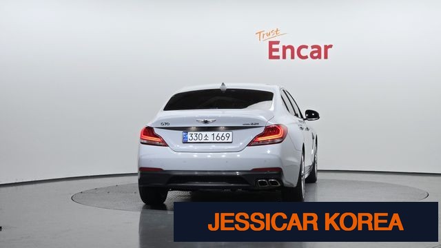2019 Genesis G70 - Thumbnail 10