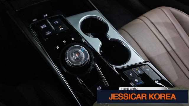 2022 Kia K8 - Thumbnail 10