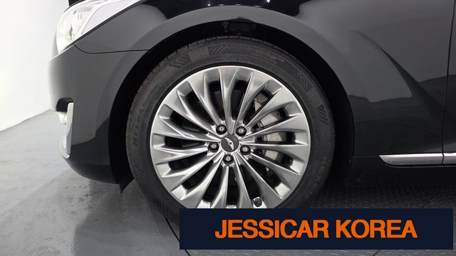 2016 Genesis EQ900 - Thumbnail 15
