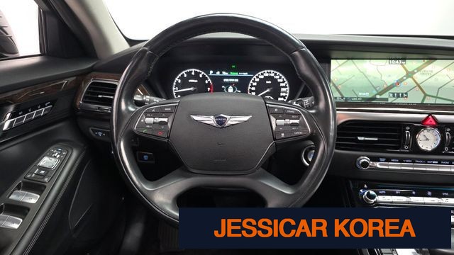 2016 Genesis EQ900 - Thumbnail 17