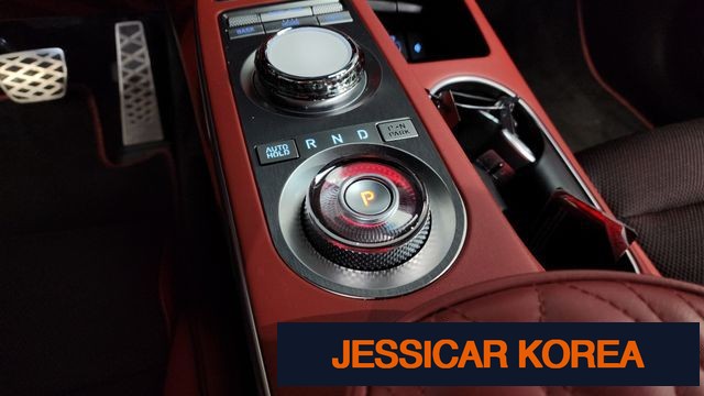 2022 Genesis GV70 - Thumbnail 8