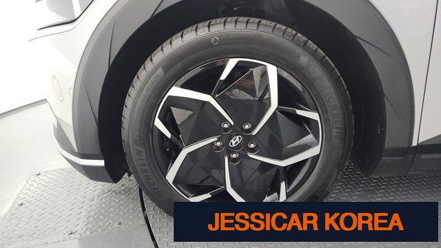 2022 Hyundai Ioniq 5 - Thumbnail 9